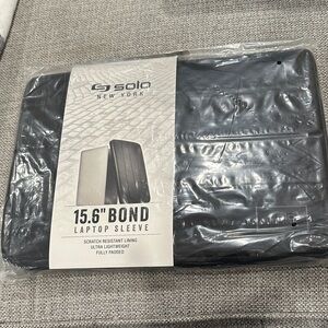 Solo New York 15.6" Bond Laptop Sleeve - Black